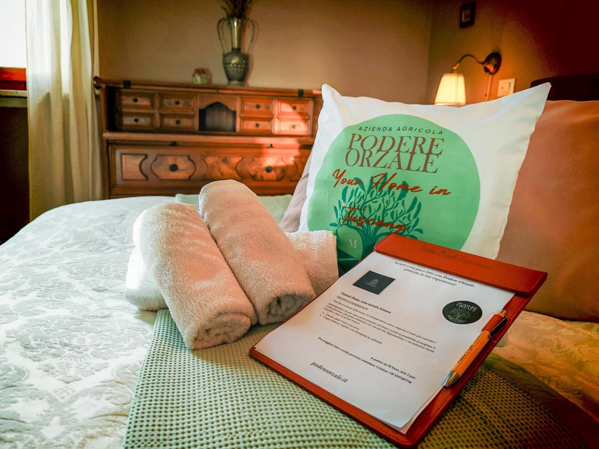 Podere Orzale Agri Hospitality Usigliano Екстериор снимка